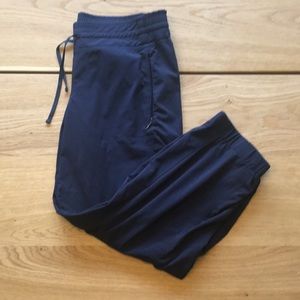 Athleta Cropped Jogger Pant